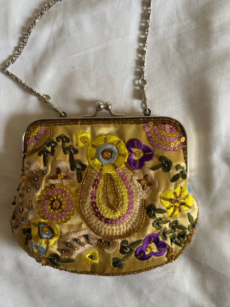 Vintage Y2K yellow beaded embroidered sequin coin purse